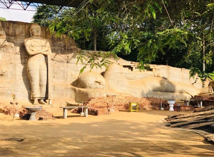 Kumari Guest House Polonnaruwa Dış mekan fotoğraf